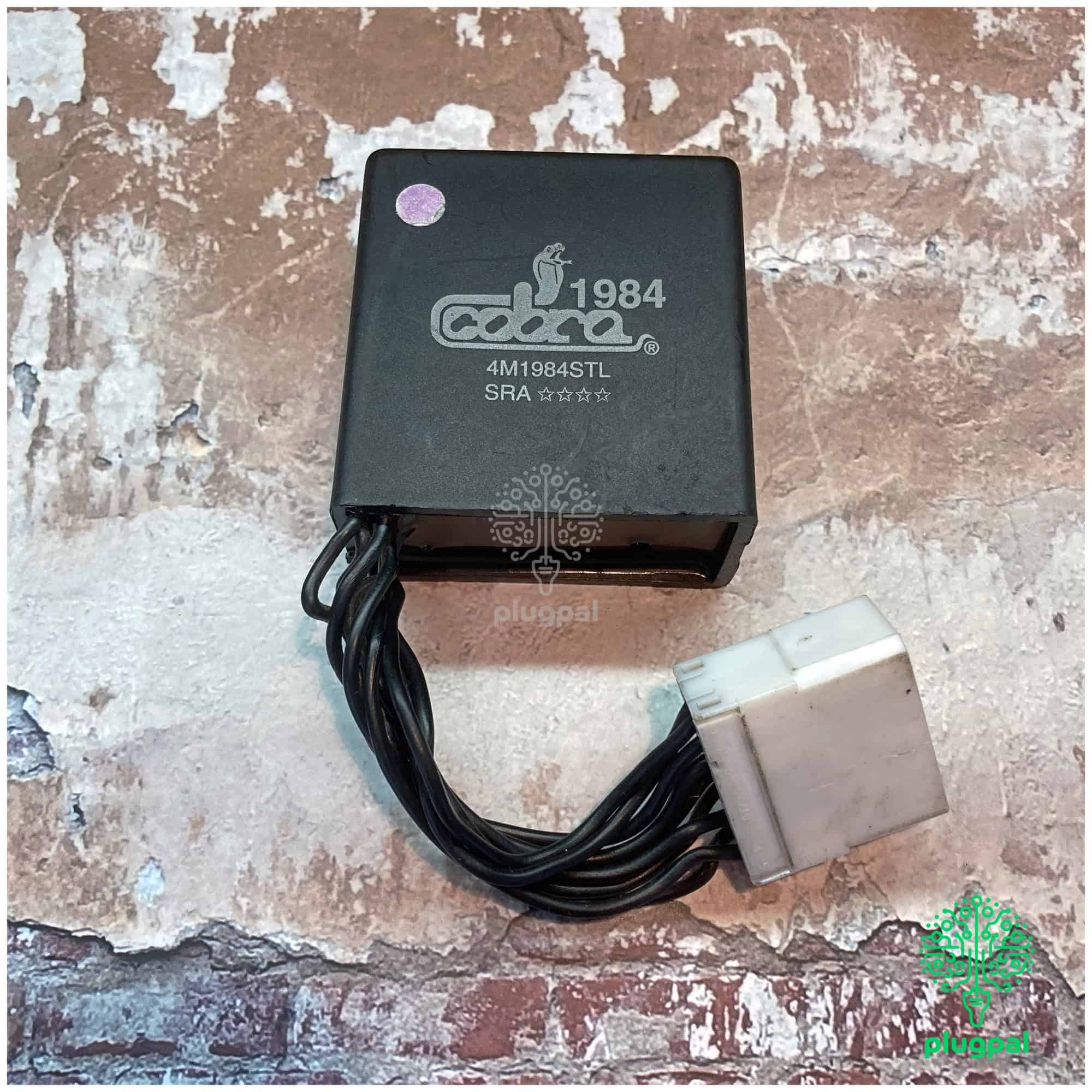 Quality diagnostic plug for Lotus Elise Cobra, essential for vehicle diagnostics and maintenance. Compatible with various car models, ensuring reliable performance and easy connection.