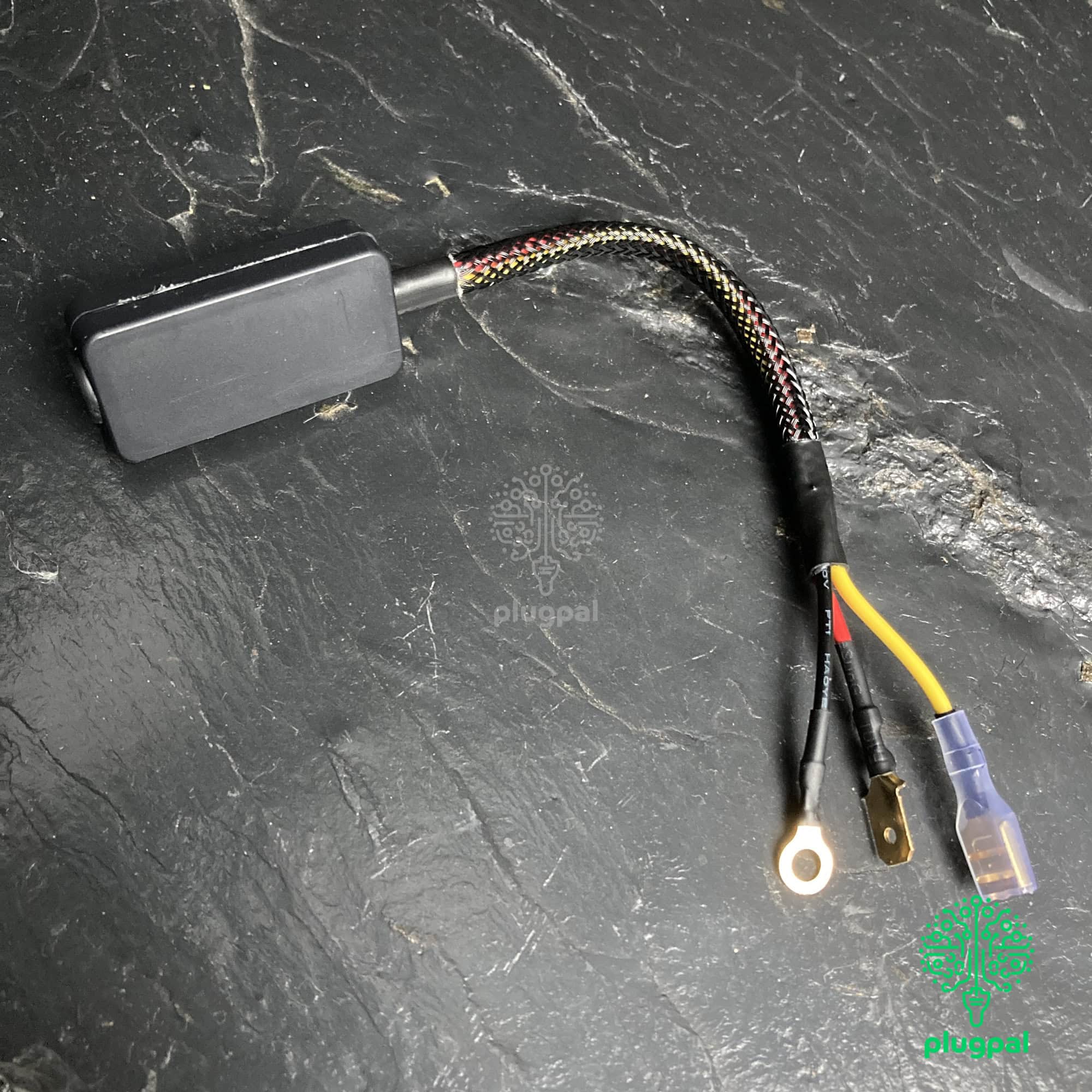 5V Solid State Voltage Stabiliser - High-performance wiring harness with metal loop connector and colourful cables, suitable for electronic devices and automotive projects.