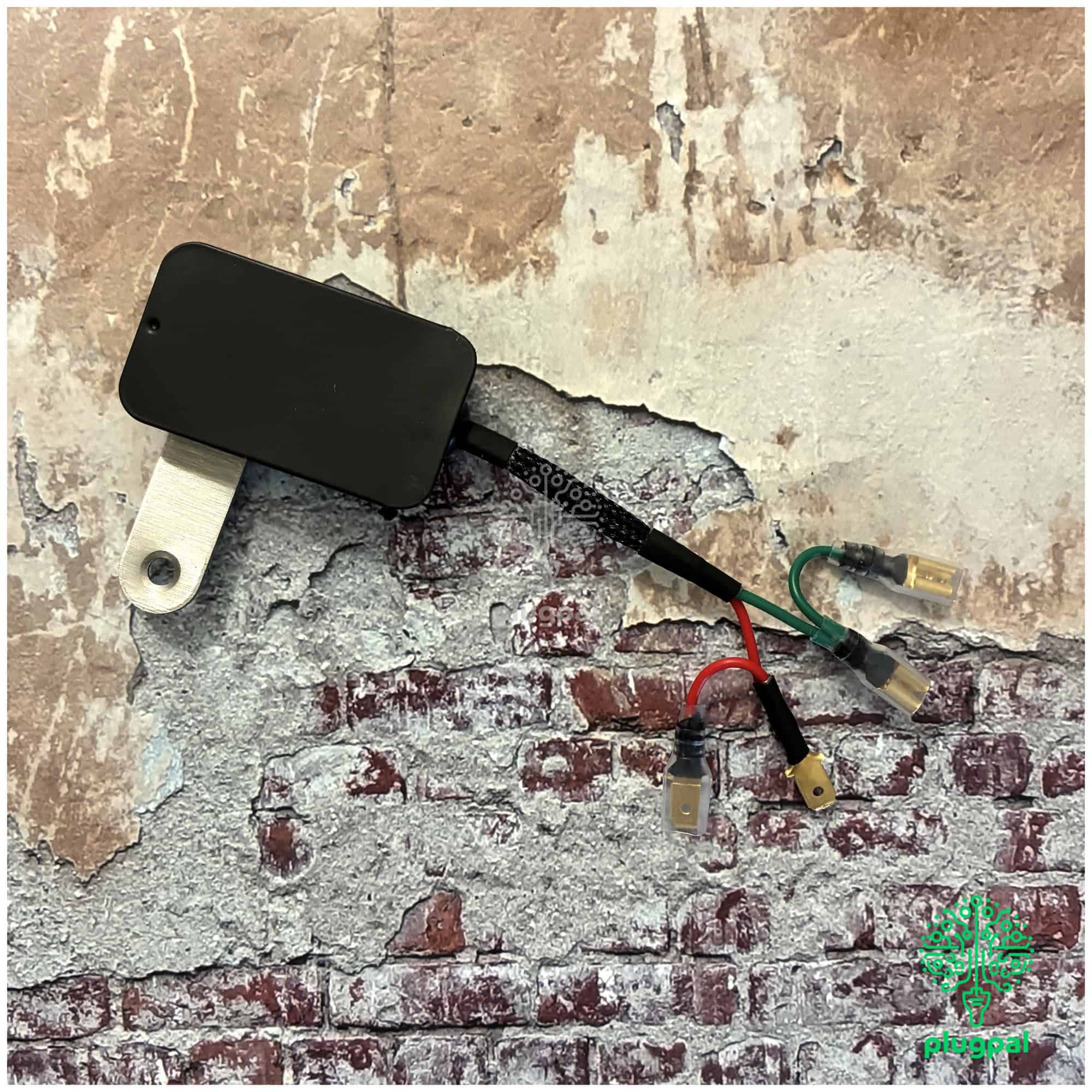 10V Solid State Voltage Stabiliser Dual Output With Bracket