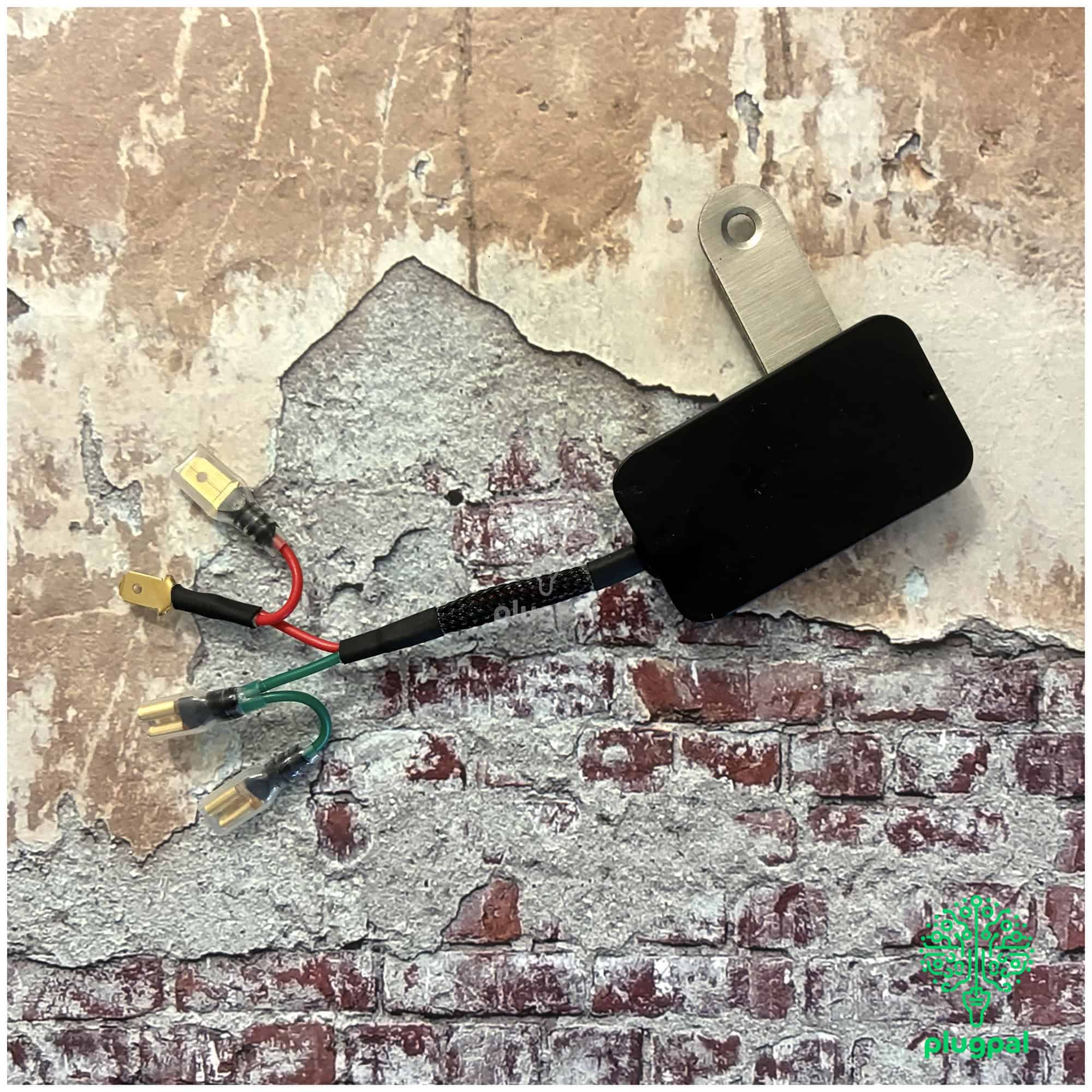 10V Solid State Voltage Stabiliser Dual Output With Bracket